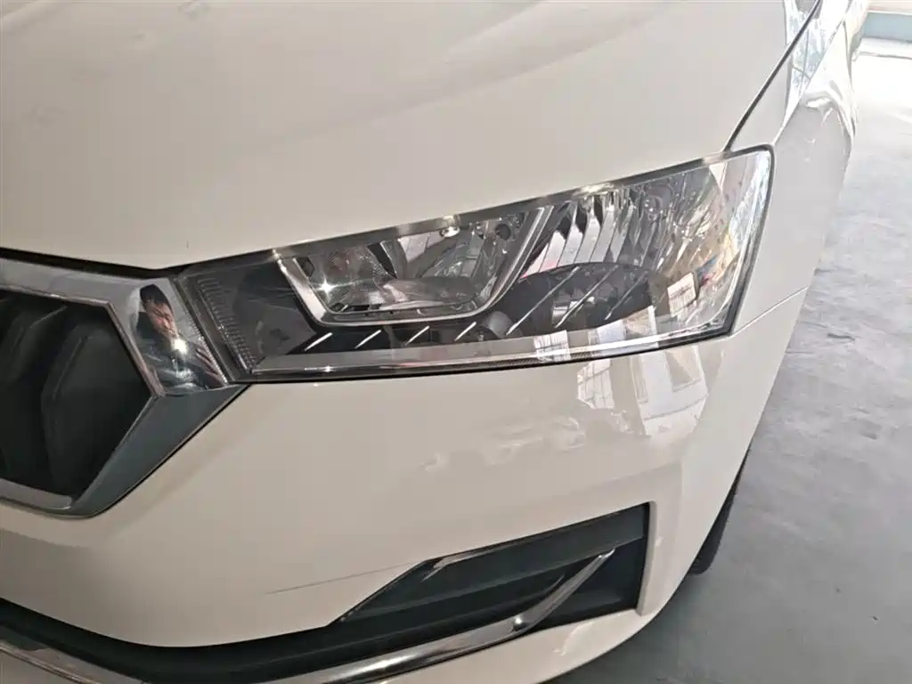 Škoda Skoda Rapid Spaceback 2020 1.5L Auto Comfort фото 24