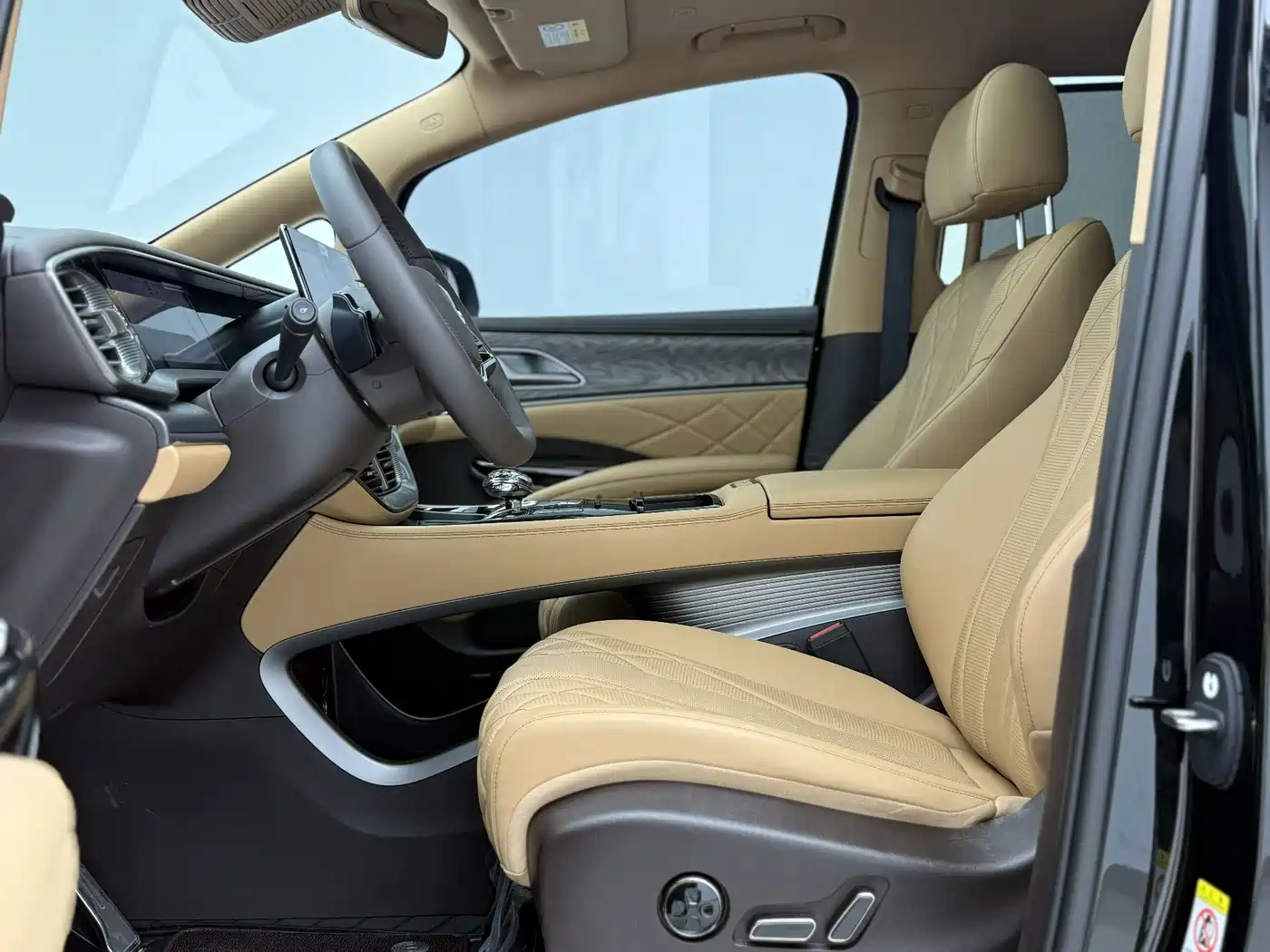 Denza D9 2026 2025 DM-i Smart Driving Edition 1020 AWD Flagship