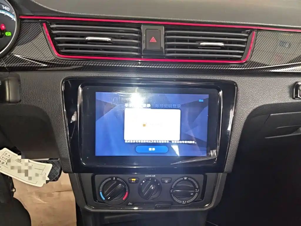 Škoda Skoda Rapid Spaceback 2020 1.5L Auto Comfort фото 13