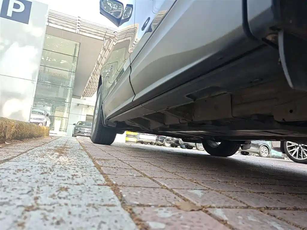 Chevrolet Equinox 2019 535T Auto Galloping Edition China V фото 22