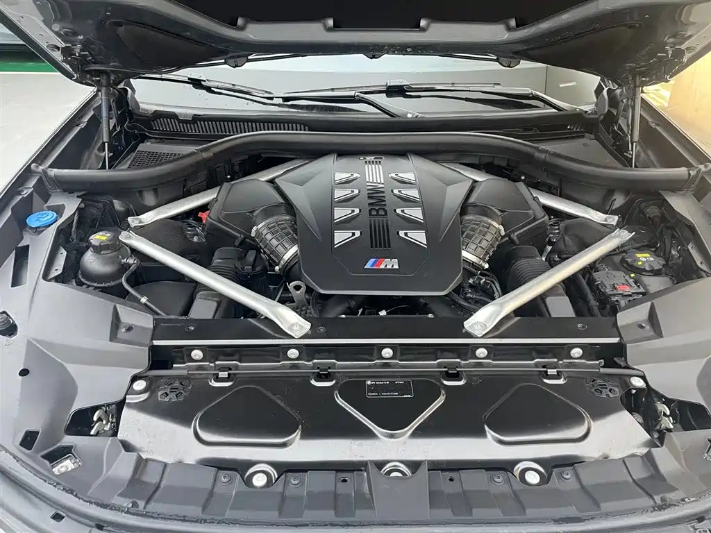 Фото 17 - BMW X7 M60i