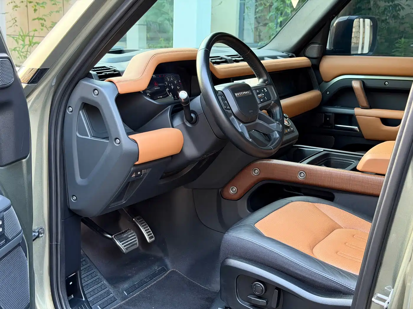 Фото 4 - Land Rover Defender