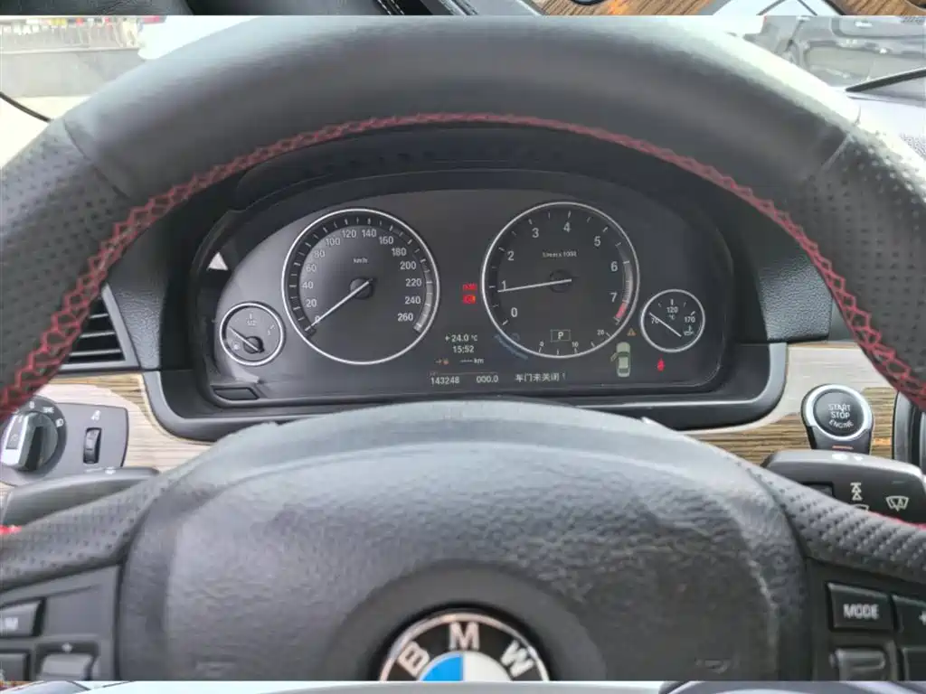 BMW 5 Series 2014 525Li Luxury Design Package фото 9