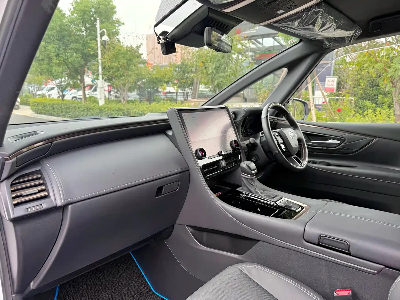 2026 Toyota Alphard