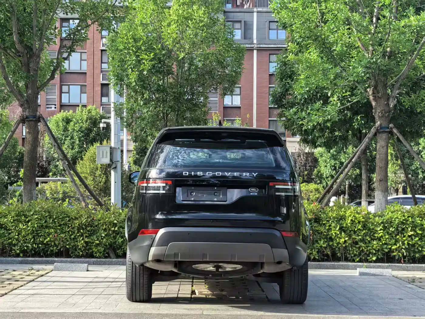 Land Rover Discovery 2017 3.0 SC V6 SE фото 15