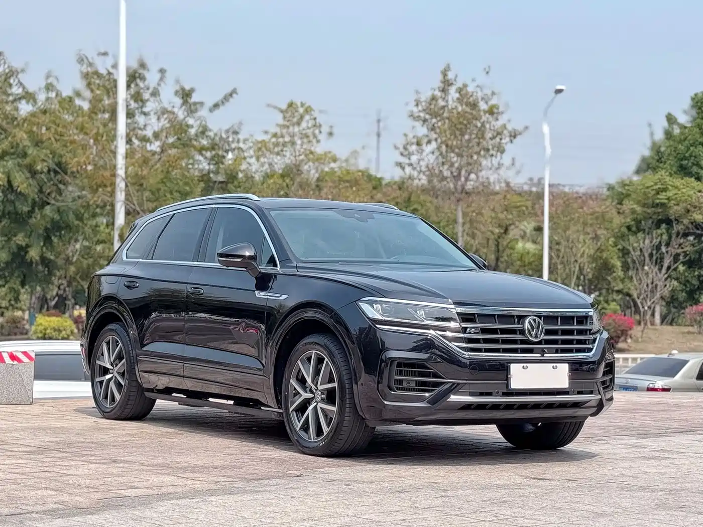 Volkswagen Touareg 2019 3.0TSI Sharp Edge Edition China VI фото 3