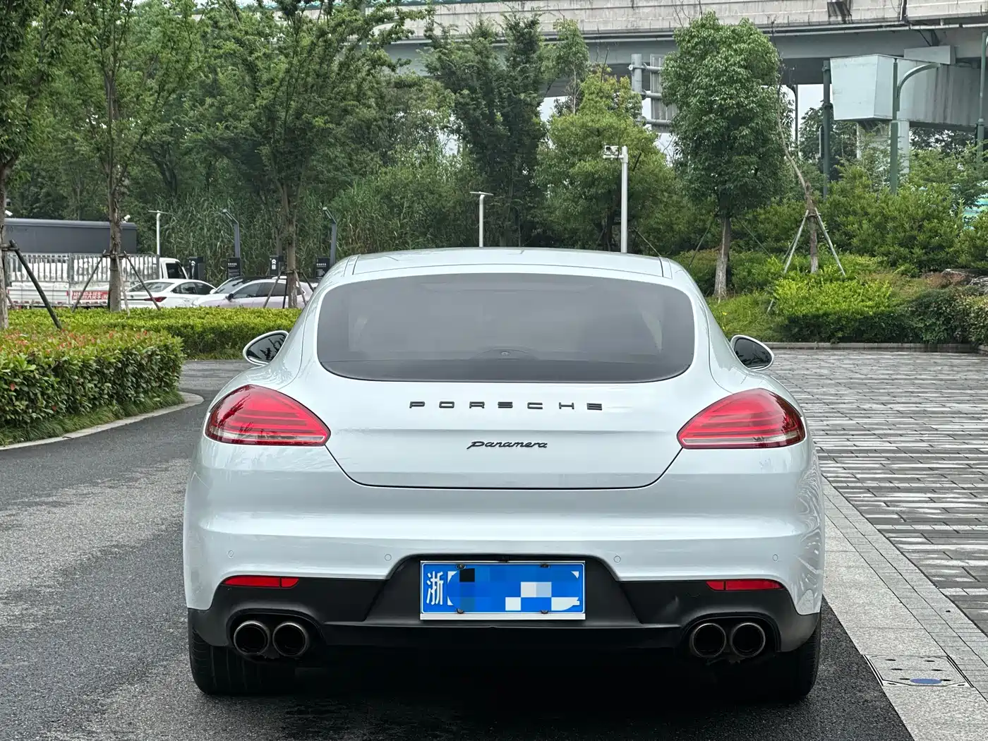 Фото 5 - Porsche Panamera
