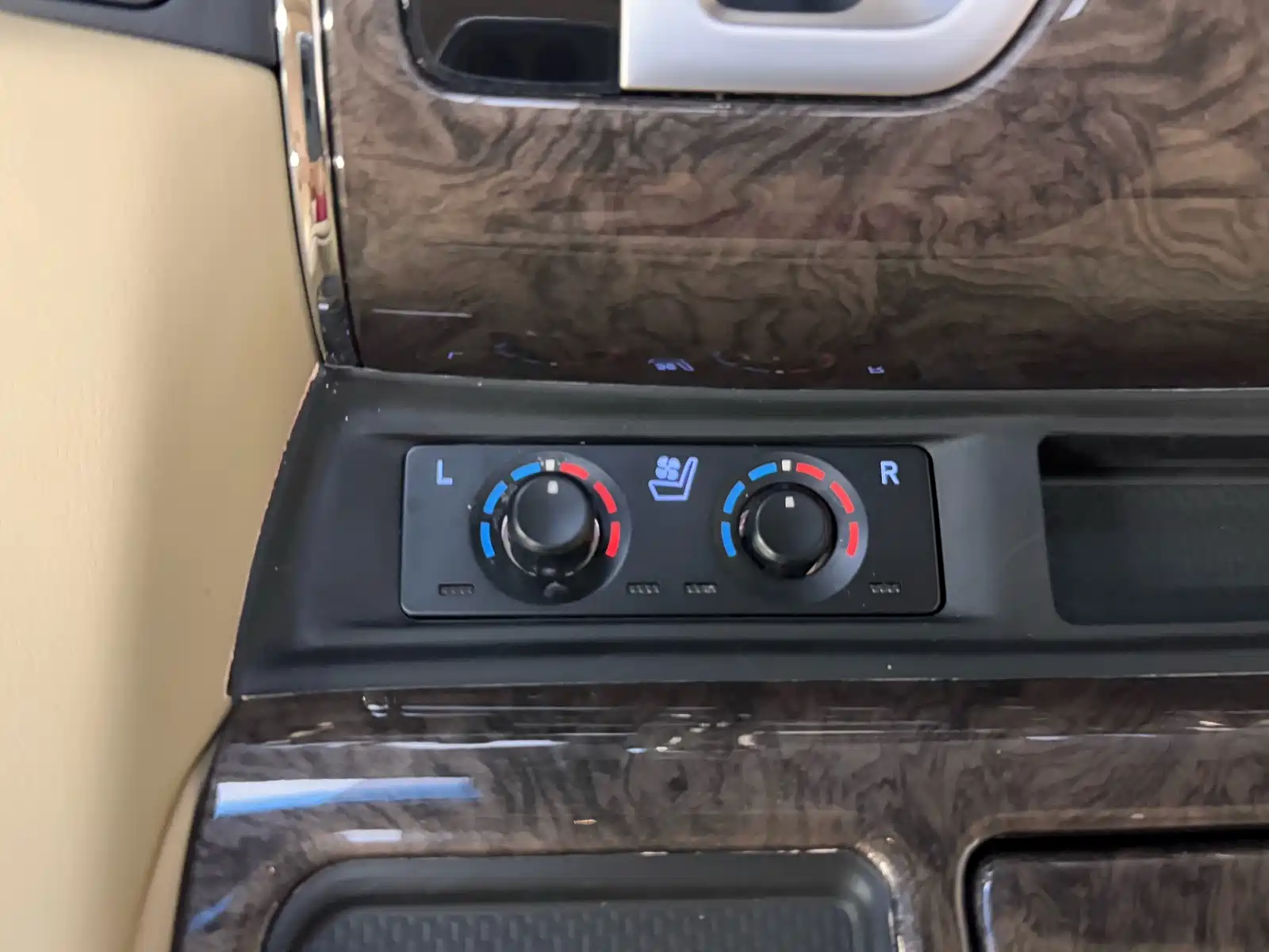 Фото 29 - Toyota Vellfire