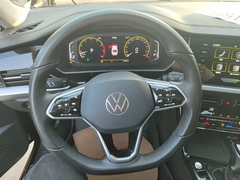 Volkswagen Passat 2022 330TSI Luxury Edition фото 11
