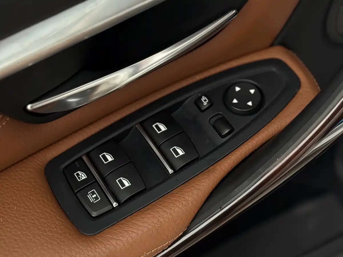 BMW 3 Series 2016 328Li Luxury Design Package фото 26