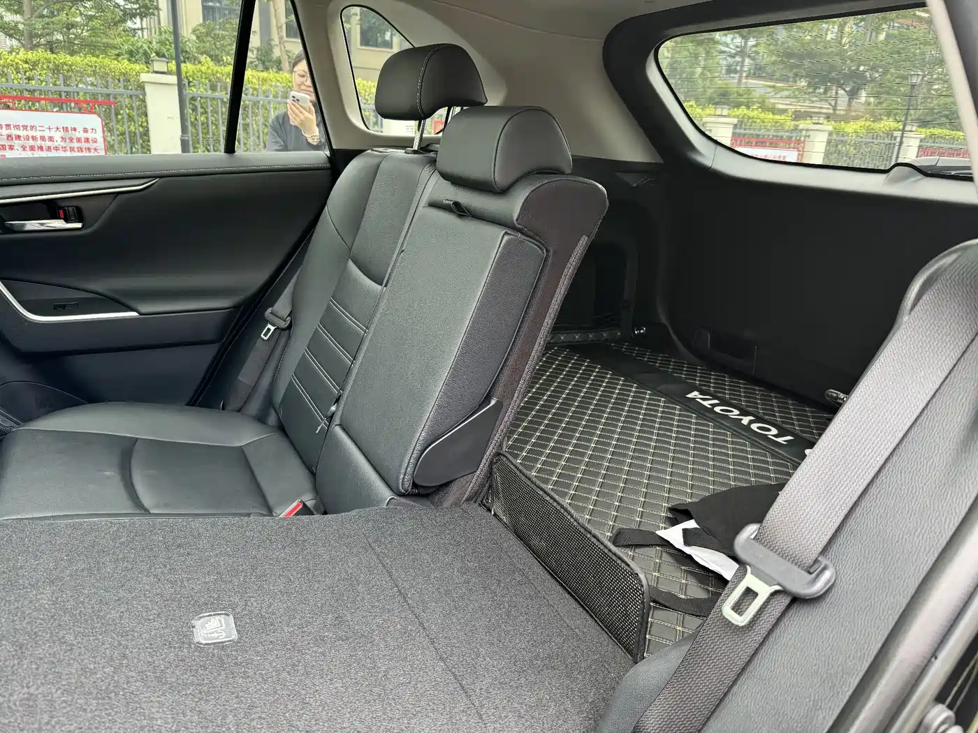 Toyota RAV4 Rongfang 2023 2.0L CVT FWD Style Plus Edition фото 21