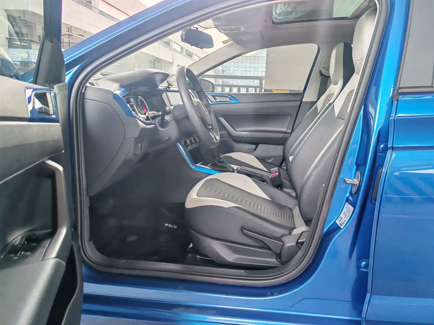 Volkswagen Polo 2019 Plus 1.5L Automatic Colorful Tech Edition фото 9