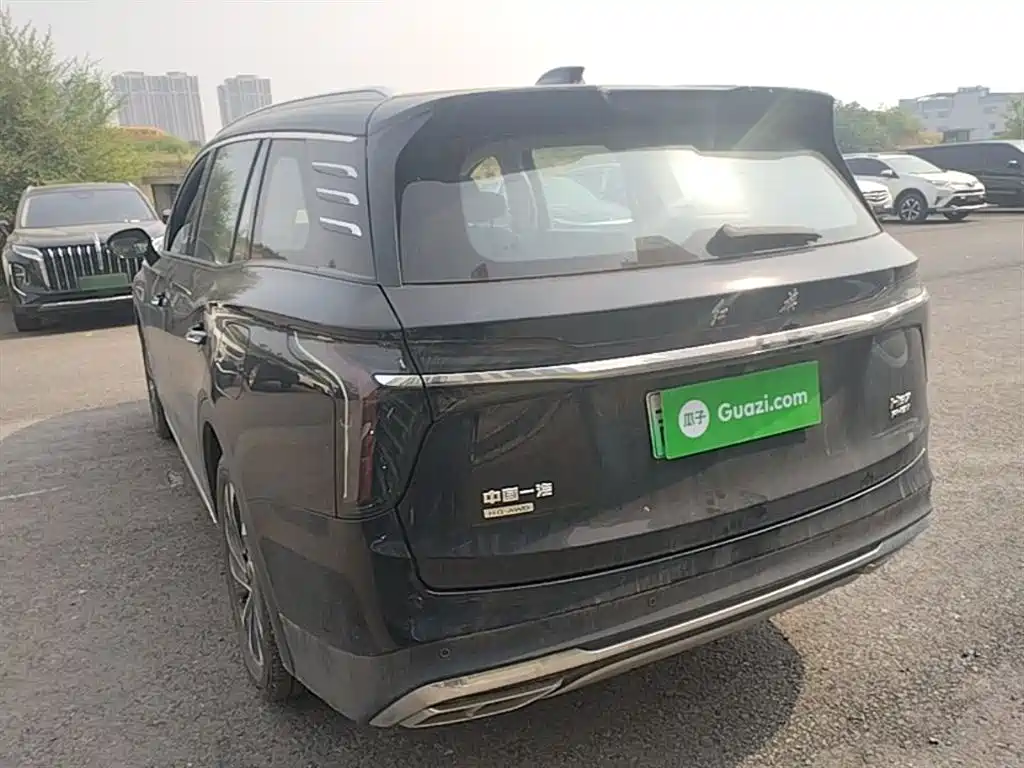 Hongqi HS7 PHEV 2024 2.0T PHEV AWD Qichang Edition 7-seater фото 5