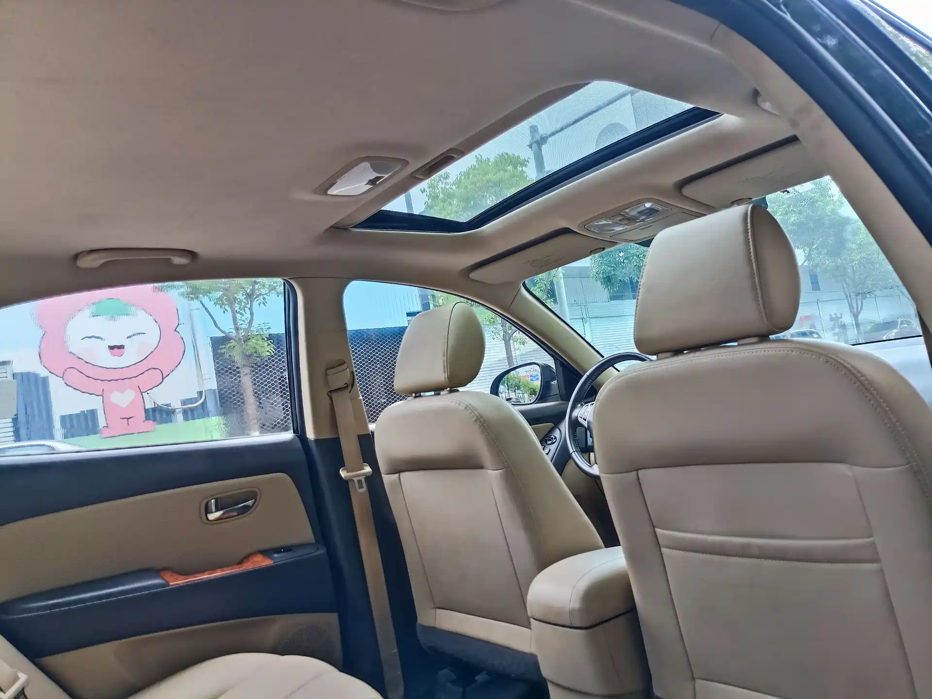 Фото 35 - Hyundai Elantra