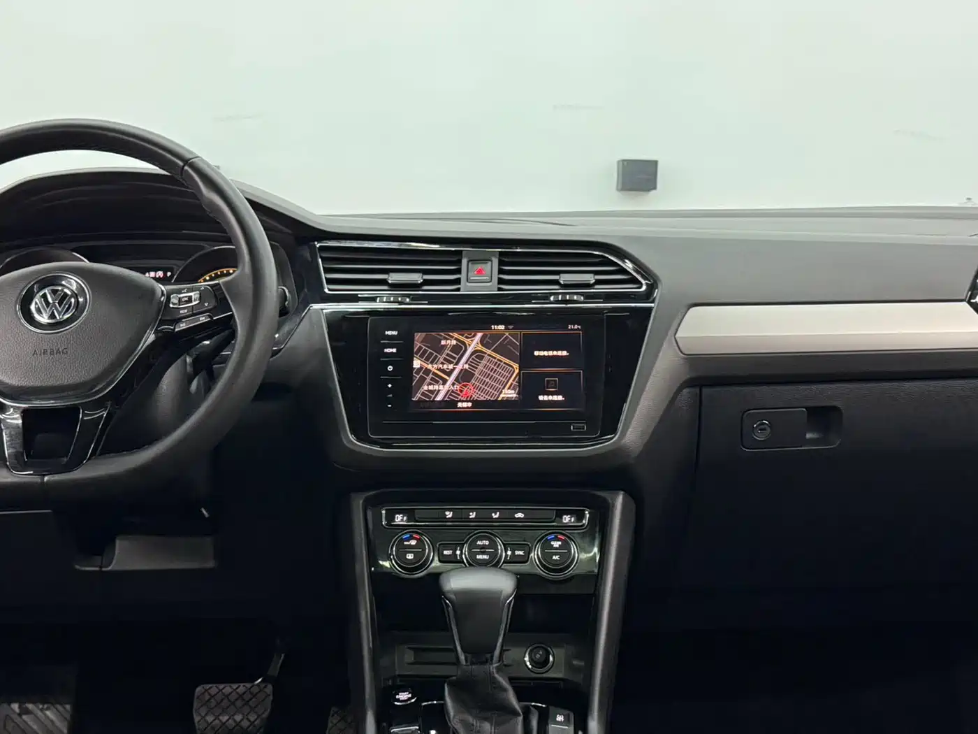 Volkswagen Tiguan L 2019 Facelift 330TSI Auto 2WD Panorama Comfort China VI фото 10