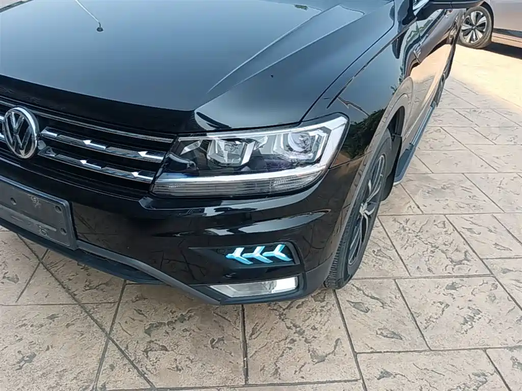 Volkswagen Tiguan L 2018 Facelift 330TSI Automatic 2WD Luxury Edition фото 24