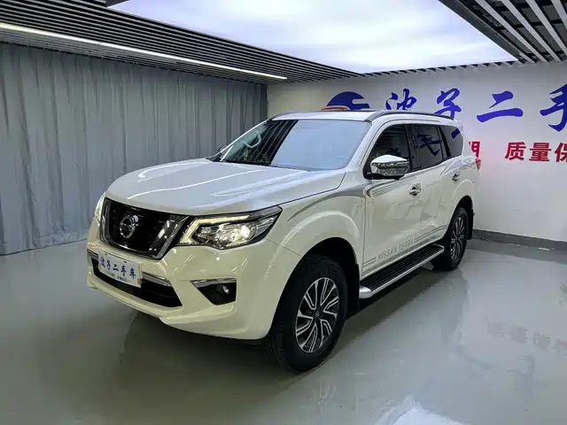 Nissan Terra 2.5L XV 4WD, Автомат, полный привод, Флагман
