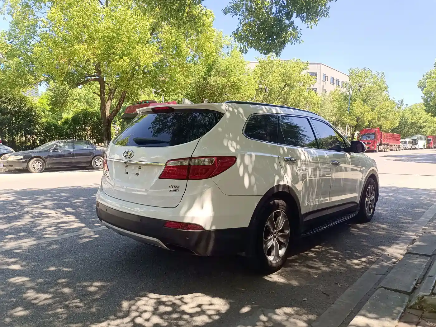 Hyundai Grand Santa Fe 2015 2013 2.2T 7-Seater 4WD Comfort Edition