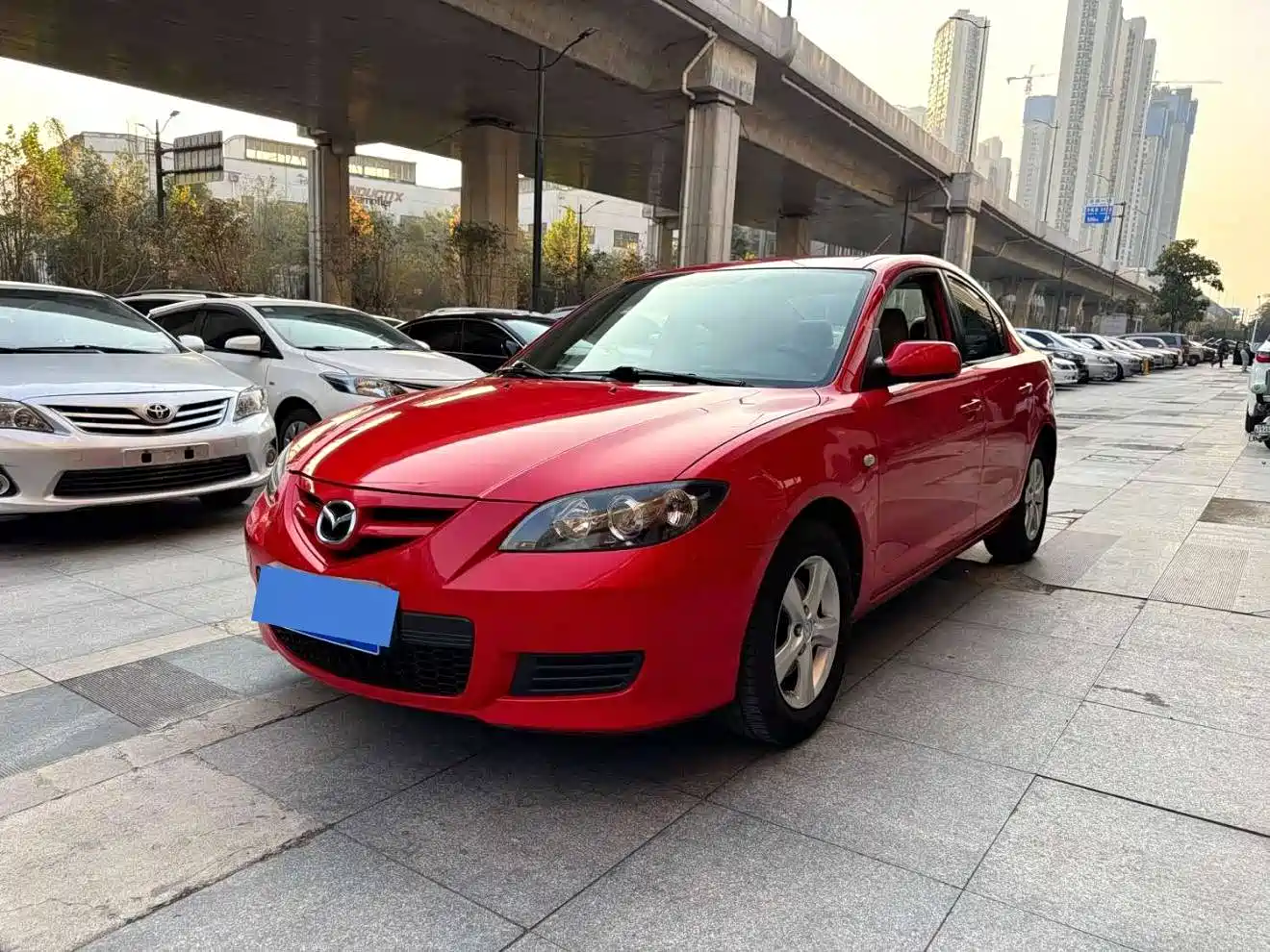 Фото 1 - Mazda 3