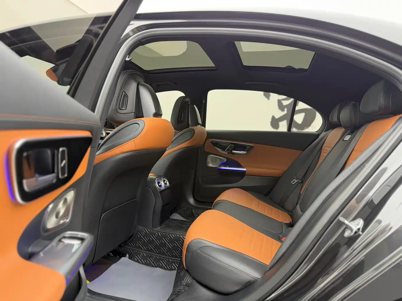 Mercedes-Benz C-Class 2023 C 260 L Night Edition Sport фото 6