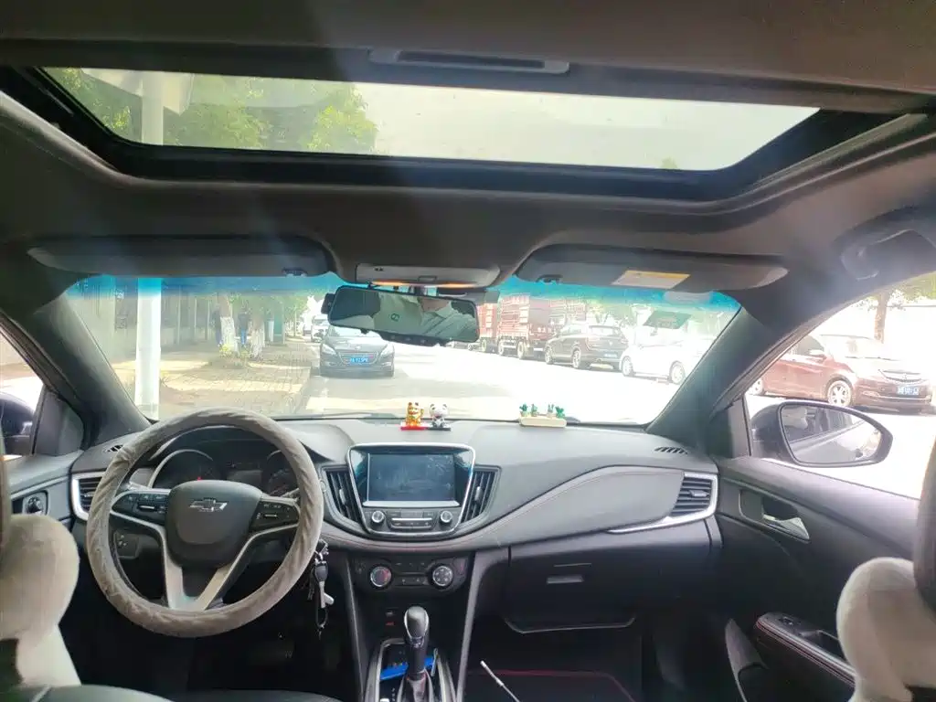 Chevrolet Monza 2019 RS 330T Auto Smooth Edition China VI фото 9