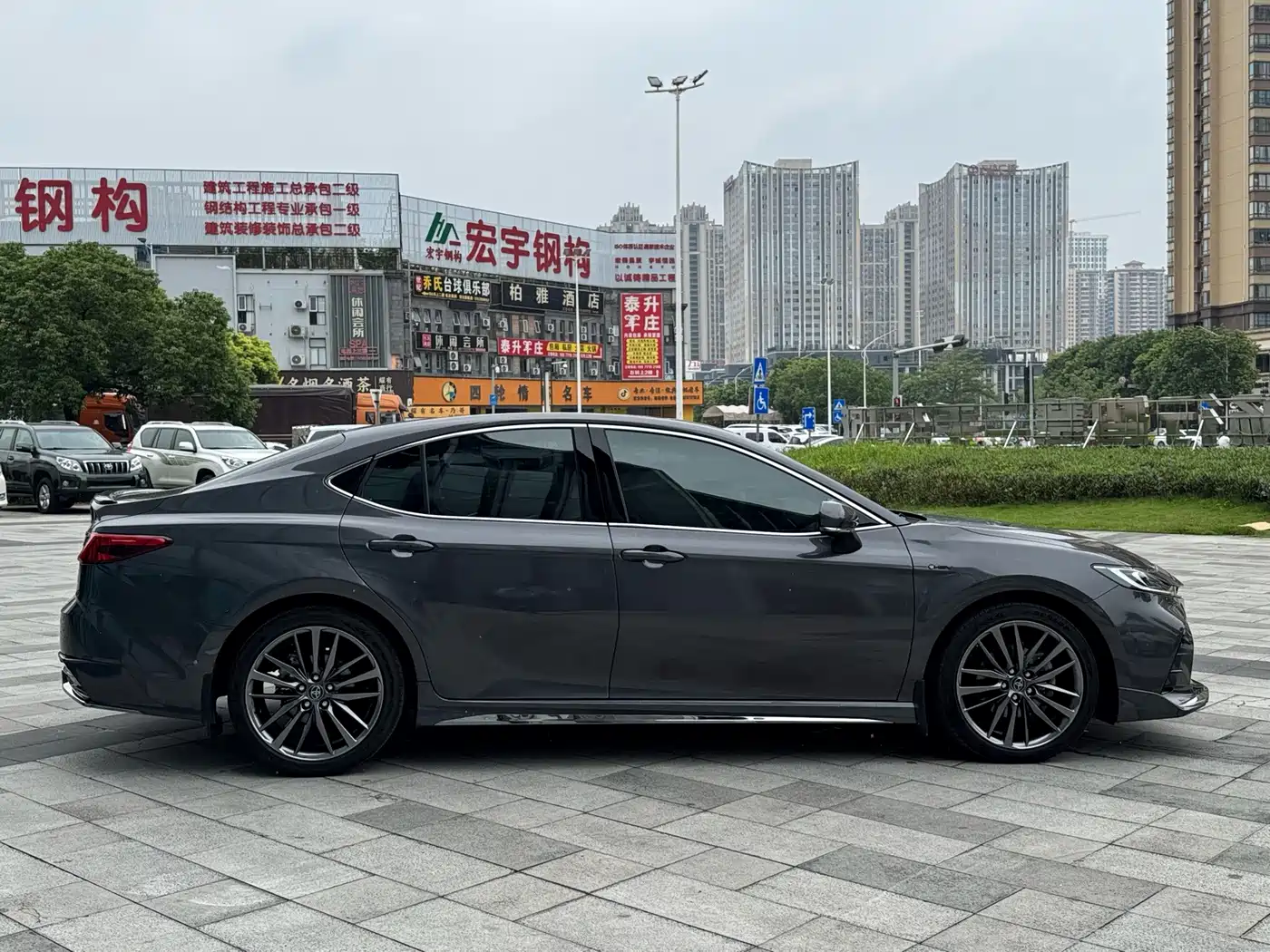 Фото 5 - Toyota Camry
