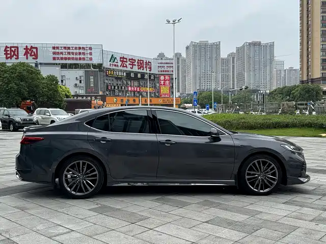 Toyota Camry 2025 Hybrid 2.0HXS Glory Edition — фото 5