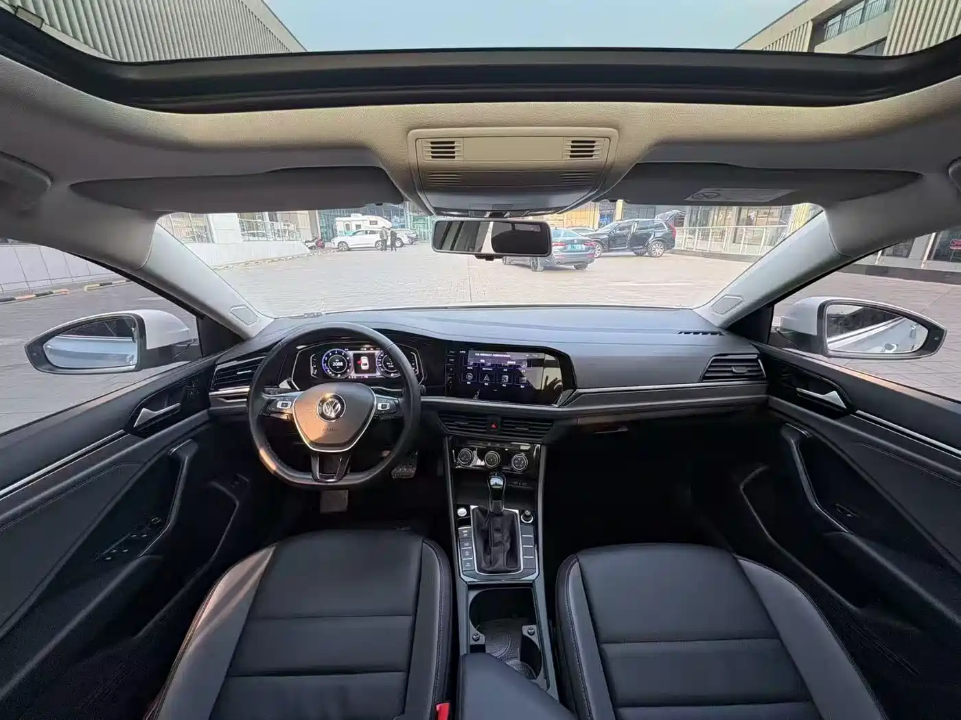 Volkswagen Sagitar 2022 280TSI DSG Surpassing Edition фото 6