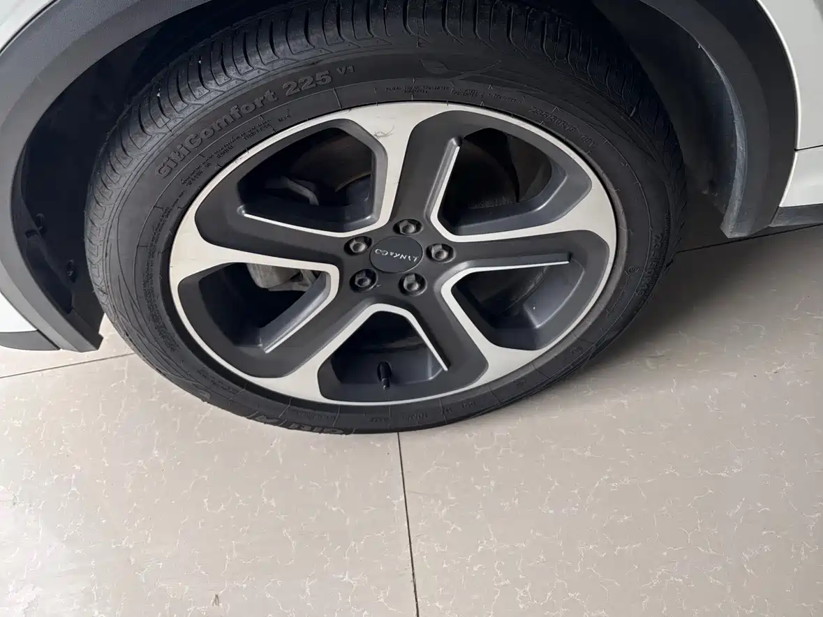 Lynk & Co 05 2020 2.0TD 4WD Power Plus фото 7