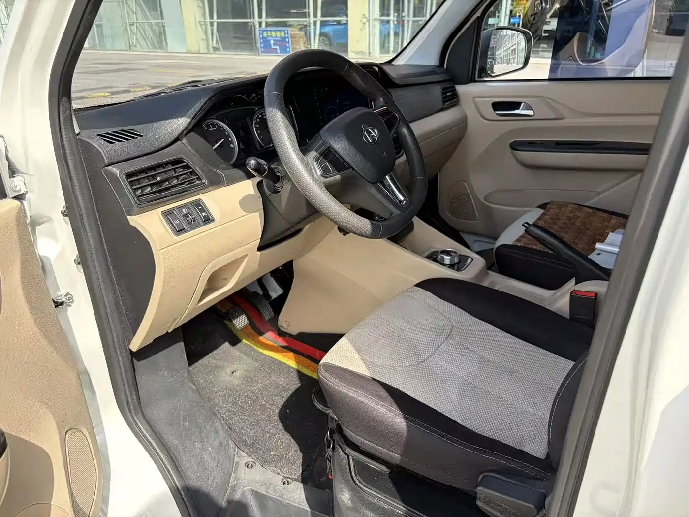 Changan Kuayue Kuayue Star V7 EV 2025 2024 Model 239km Passenger Comfort 6-Seater