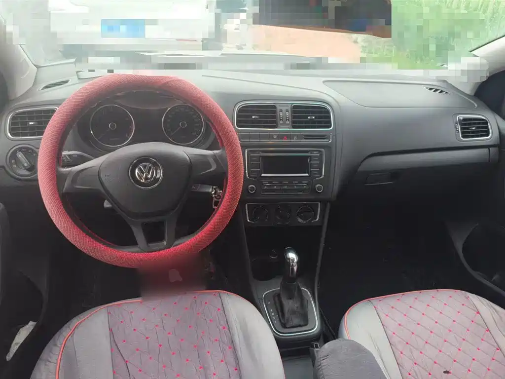 Volkswagen Polo 2014 1.4L Automatic Comfort Edition фото 6