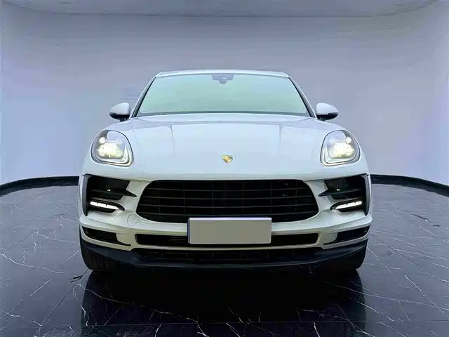 Porsche Macan 2018 Macan 2.0T — фото 2