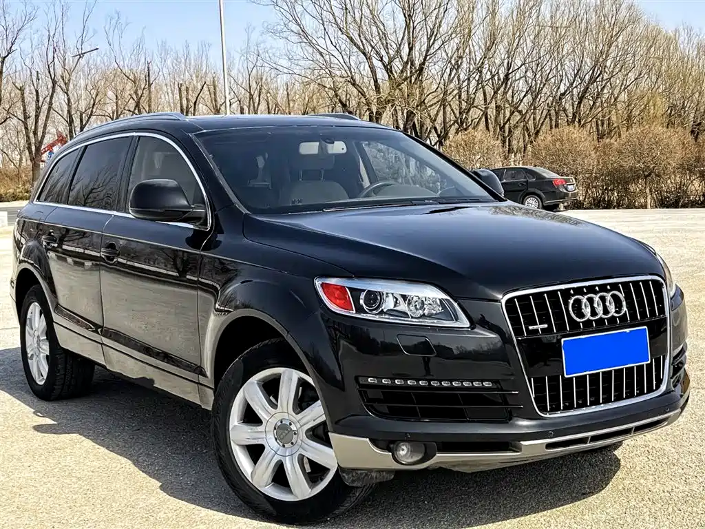 Audi Q7 2009 2010 4.2 FSI quattro Luxury Model