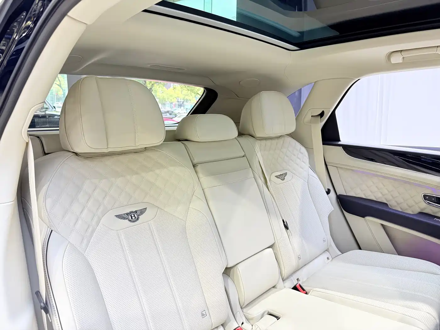 Bentley Bentayga 2022 4.0T V8 фото 16