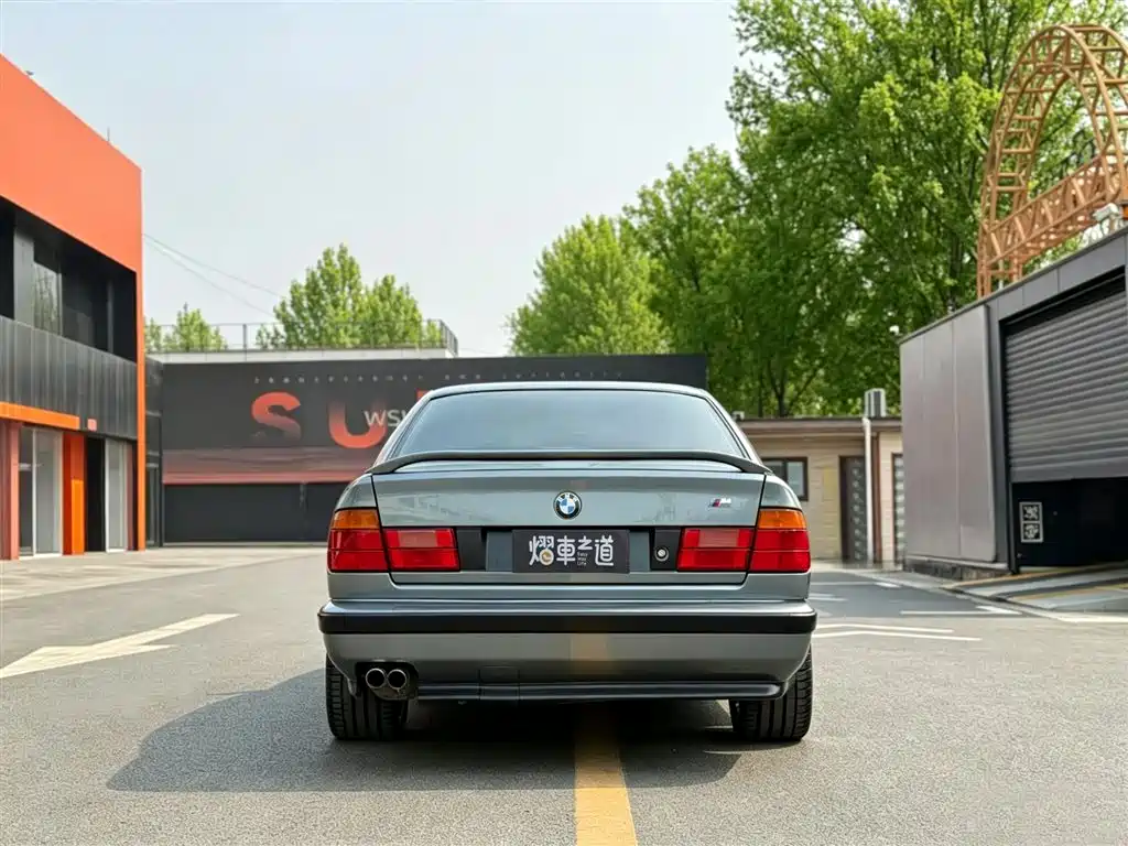 BMW 5 Series (Import) фото 4