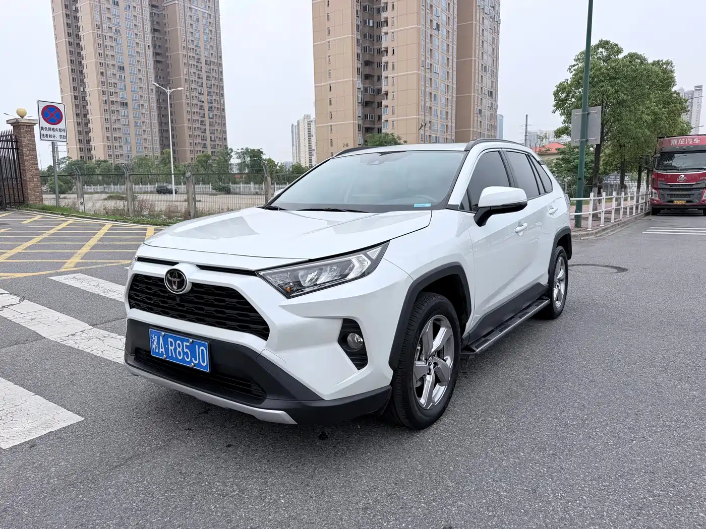 Toyota RAV4 Rongfang 2023 2.0L CVT 2WD Fashion Edition фото 3