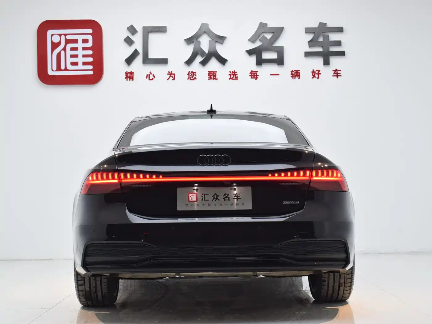 Audi A7L 2024 45 TFSI quattro S-line Black Warrior Edition фото 24