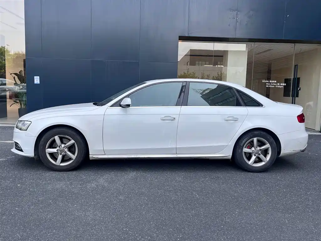 Audi A4L 2015 35 TFSI Auto Standard фото 4