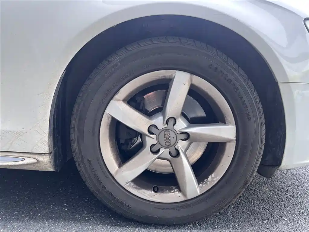 Audi A4L 2015 35 TFSI Auto Standard фото 14