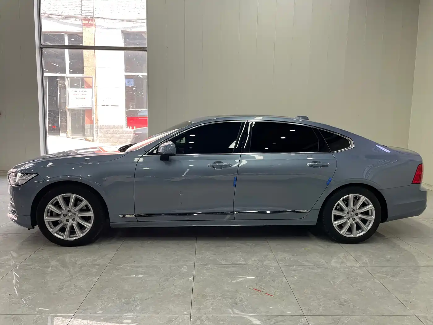 Фото 5 - Volvo S90