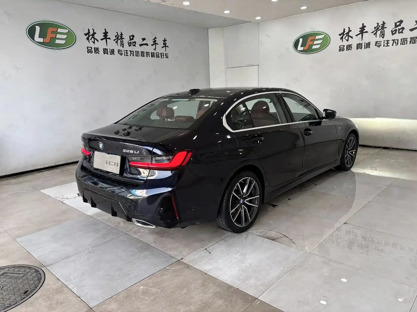 BMW 3 Series 2025 325Li M Sport Package фото 8
