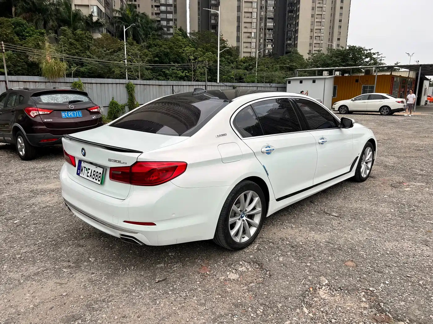 BMW 5 Series New Energy 2019 530Le Luxury Package фото 4