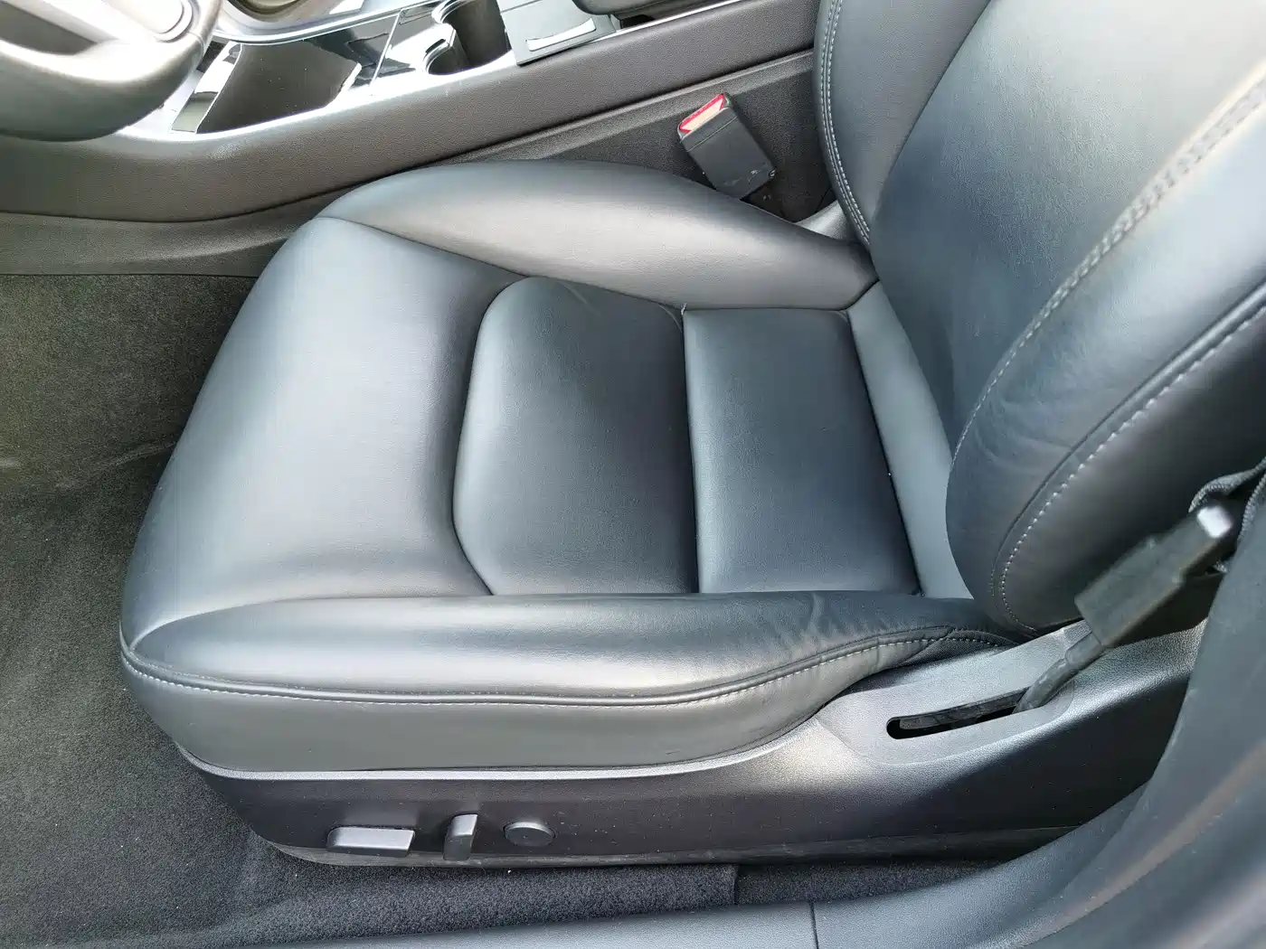 TESLA MODEL 3 (IMPORTED)