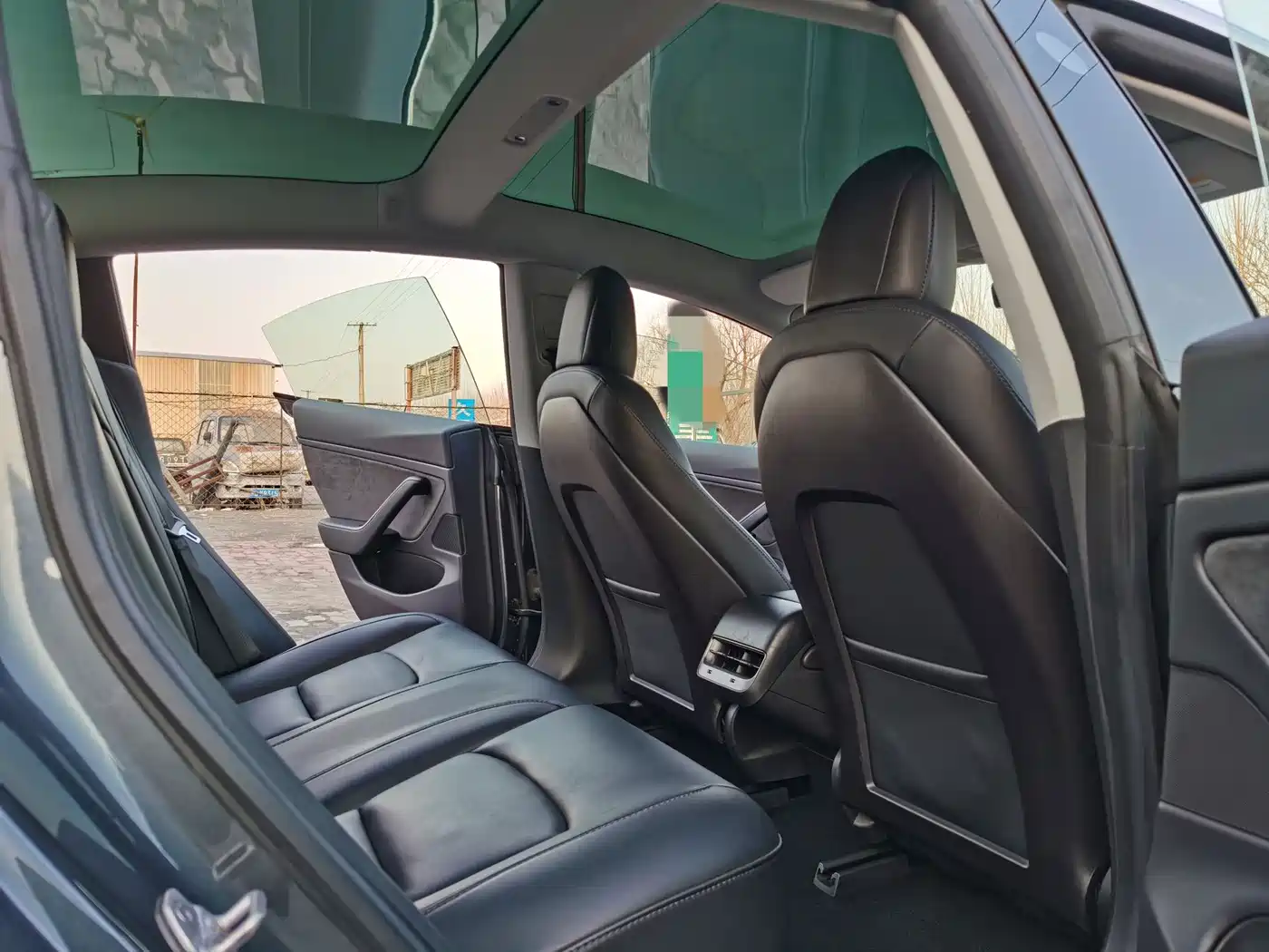 TESLA MODEL 3 (IMPORTED)