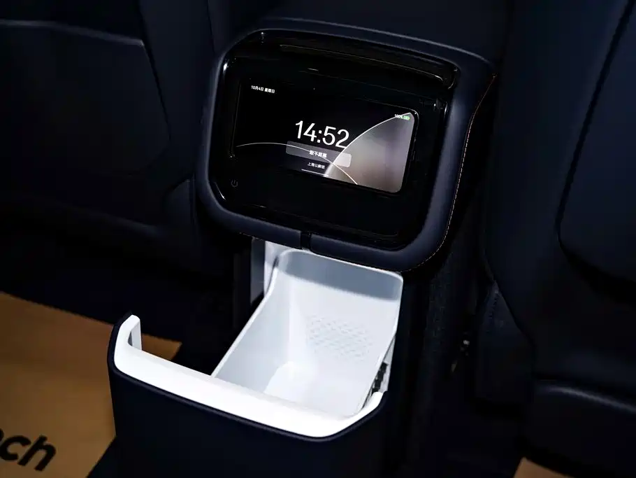 ZEEKR 9X 2026 2025 Model Gloss Black Edition