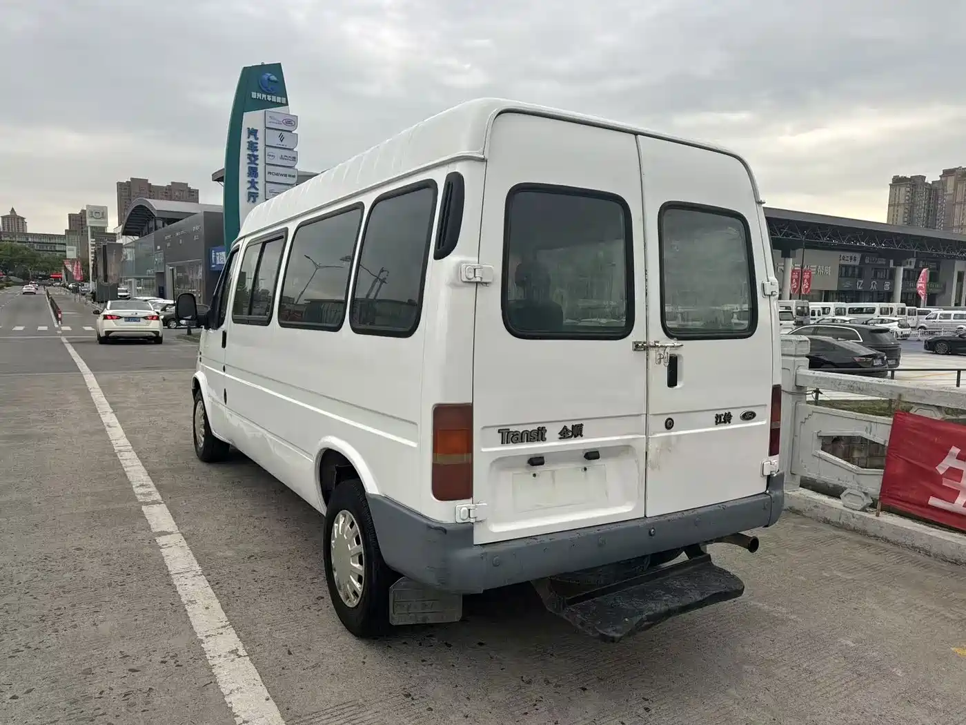 Ford Classic Transit 2013 2013 2.8T Diesel Rear Single Tire Extended Wheelbase Medium Roof JX493ZLQ3A