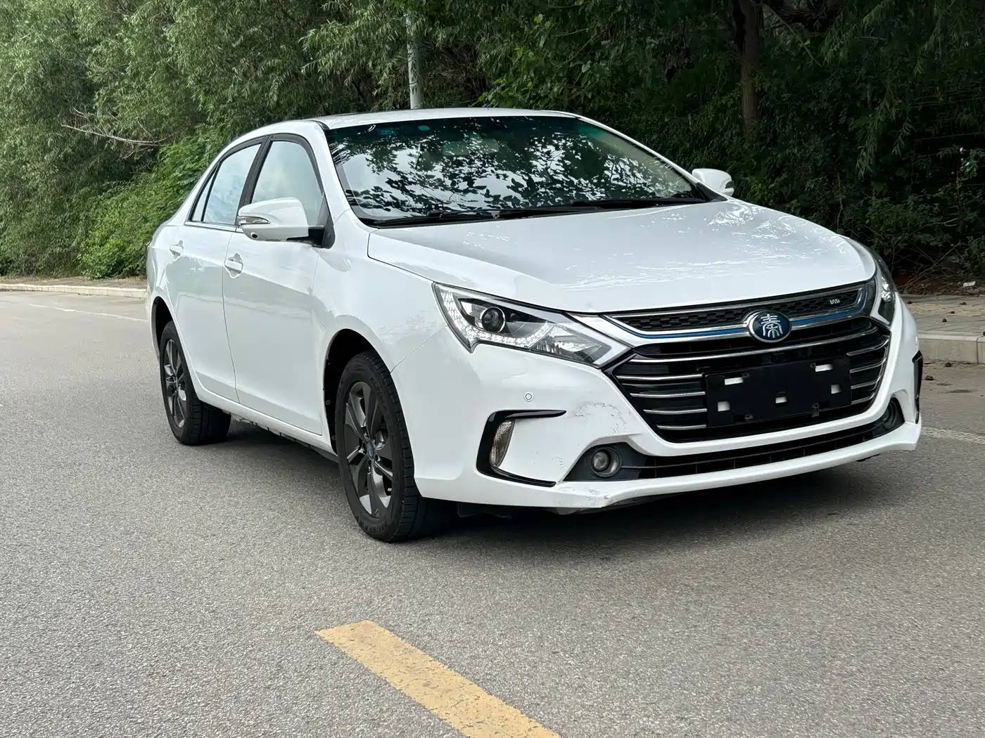BYD Qin New Energy 2017 2017 1.5T Premium Model