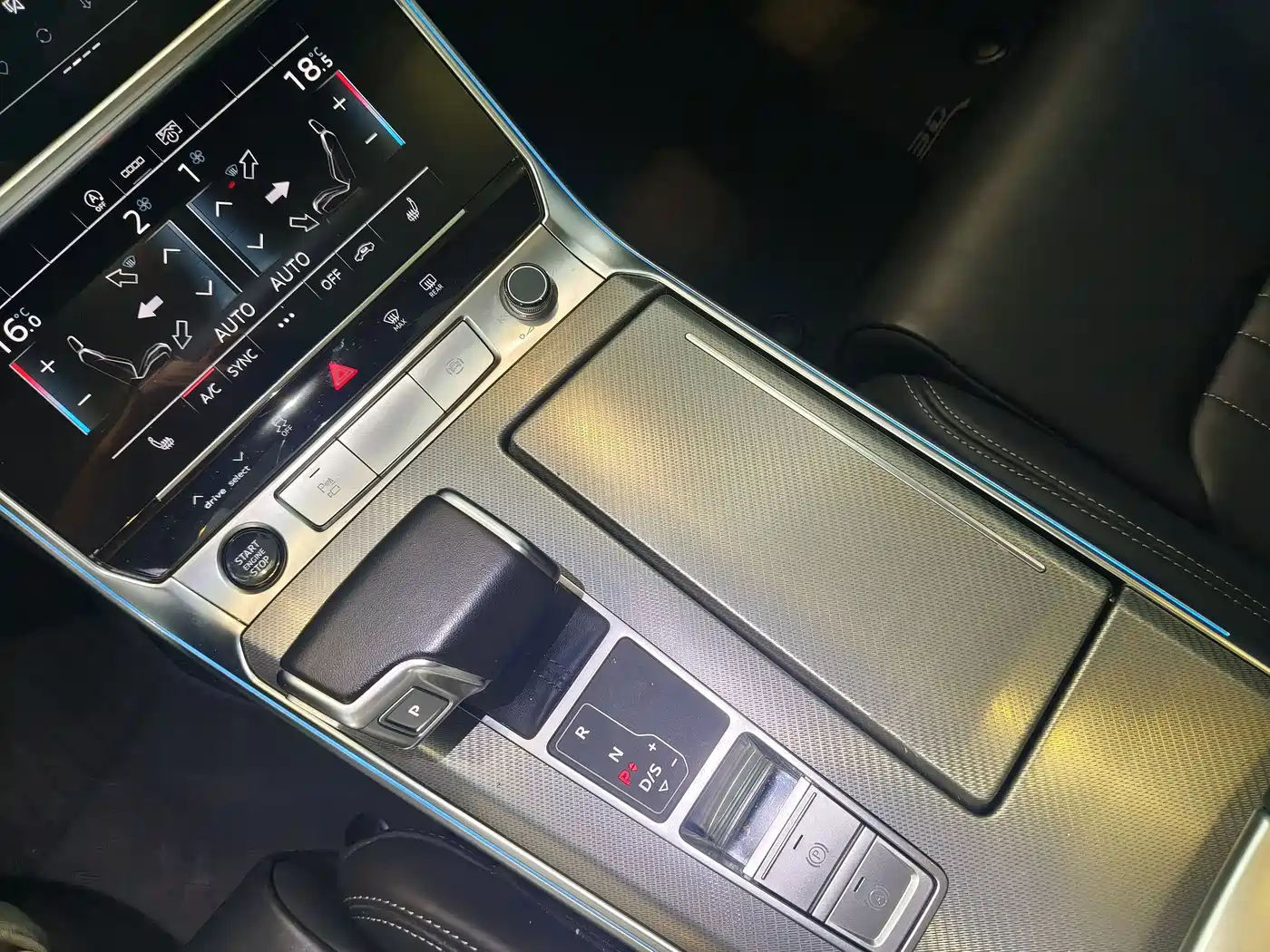 Photo 14 - Audi A6L