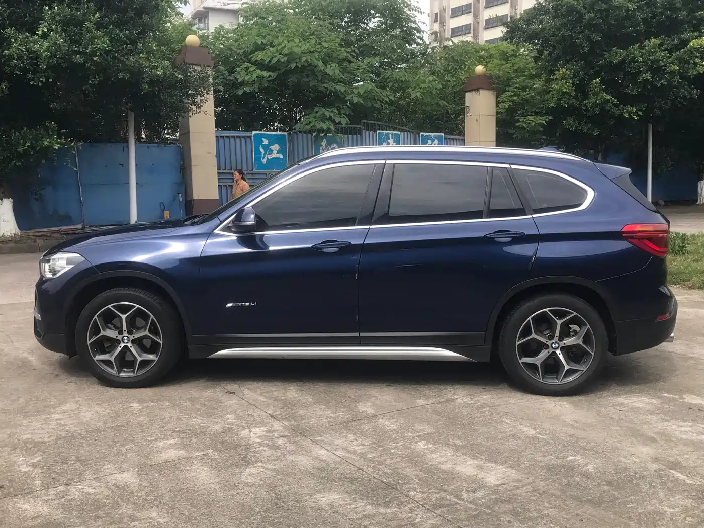 BMW X1 2018 sDrive18Li Premium Model фото 7