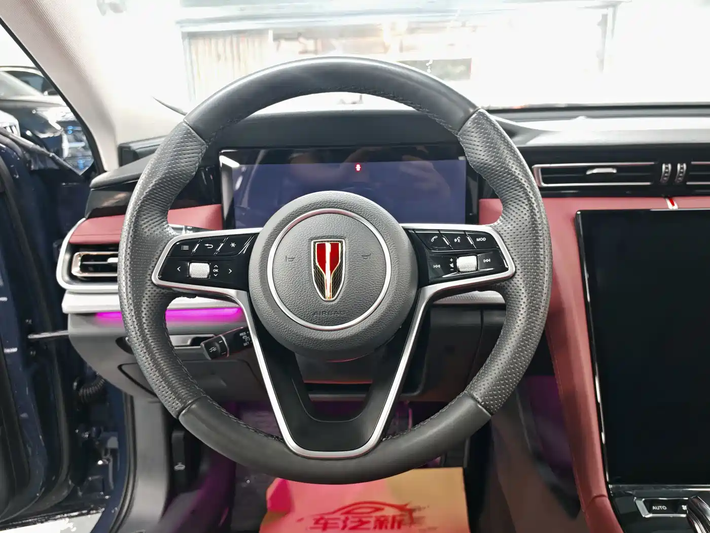 Фото 6 - Hongqi H5
